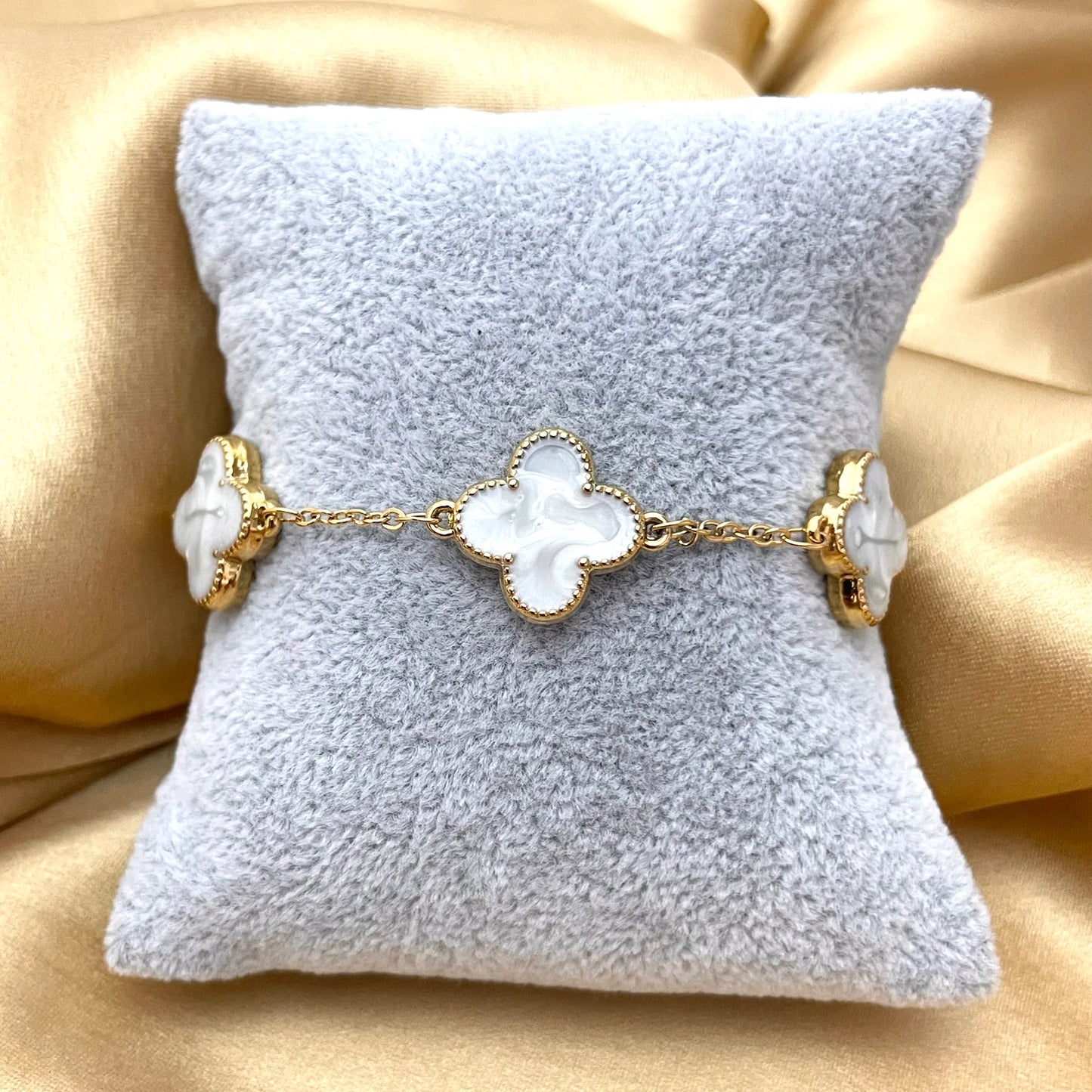 Adjustable White Clover Designed Stainless Steel Korean Stylish Bracelet